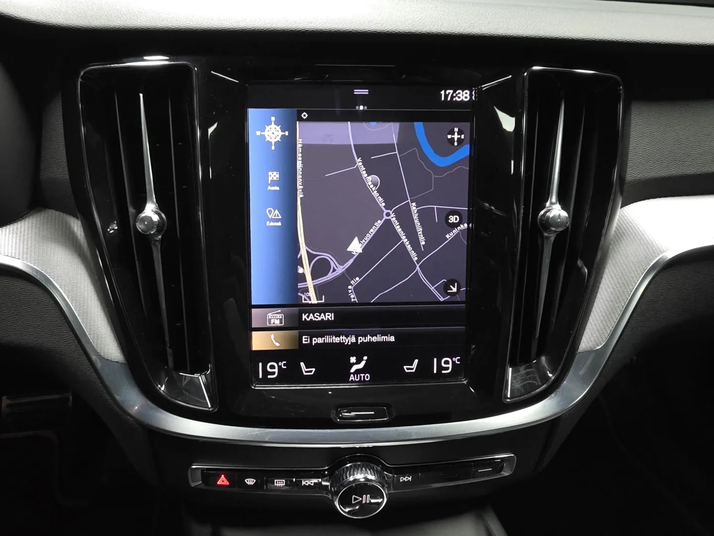 Autokuva 13 - GON-458