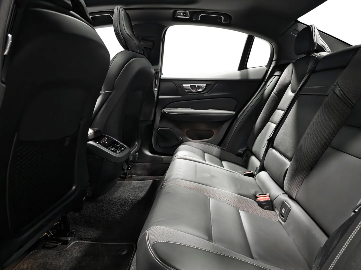 Autokuva 9 - GON-458