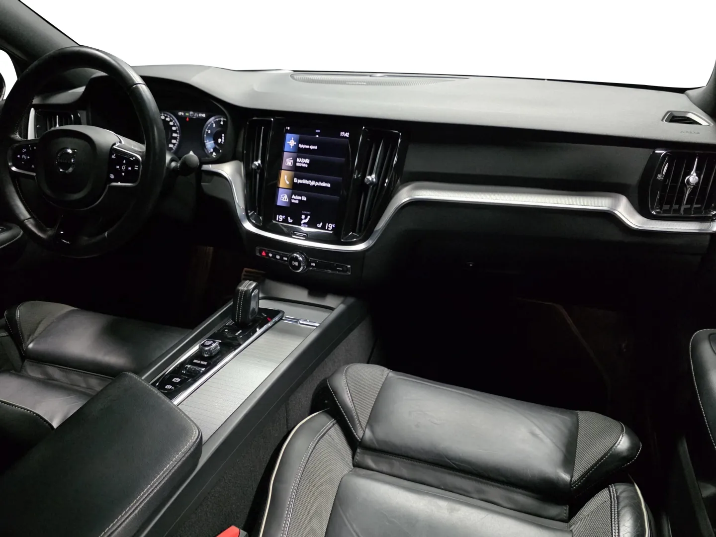 Autokuva 18 - GON-458