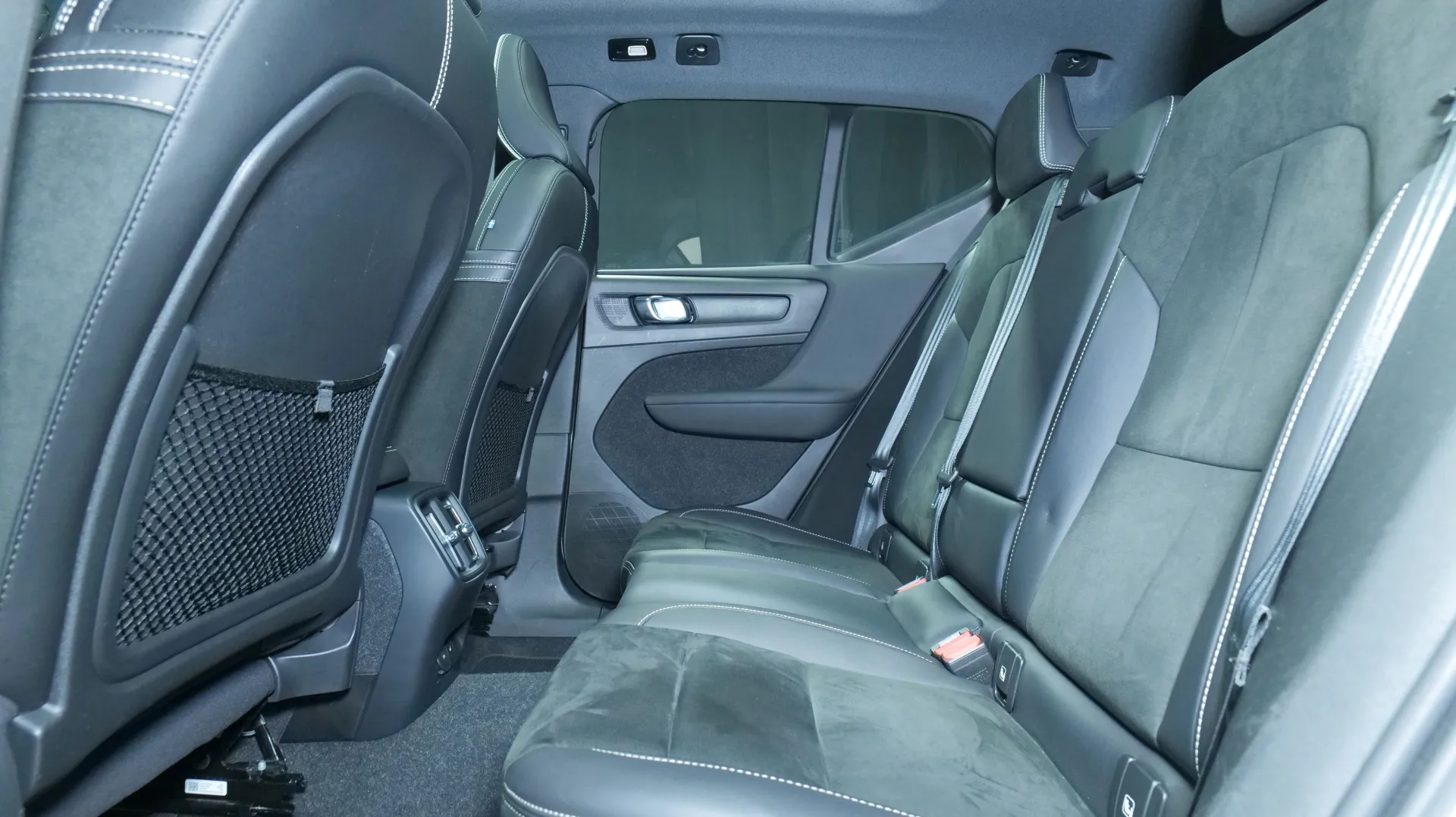 Autokuva 17 - GOU-429