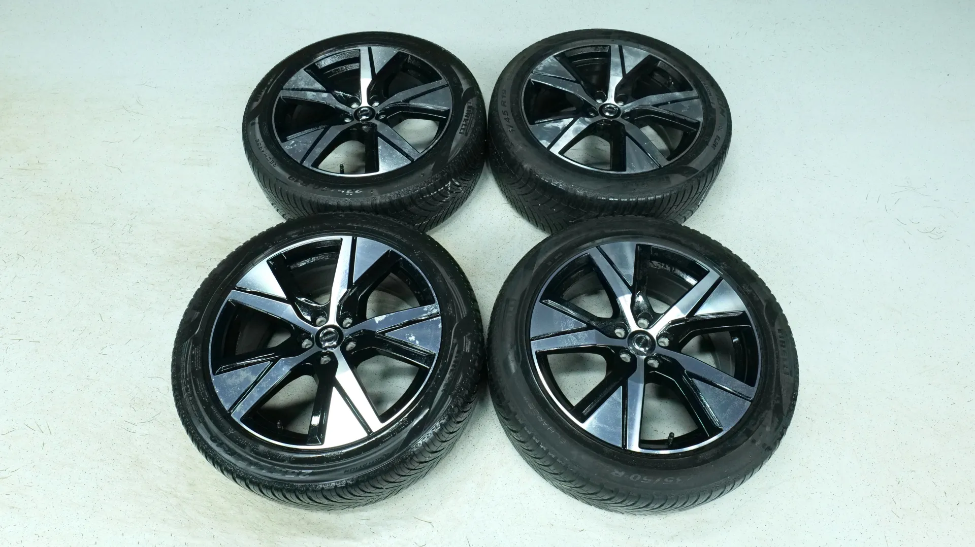 Autokuva 21 - GOU-429