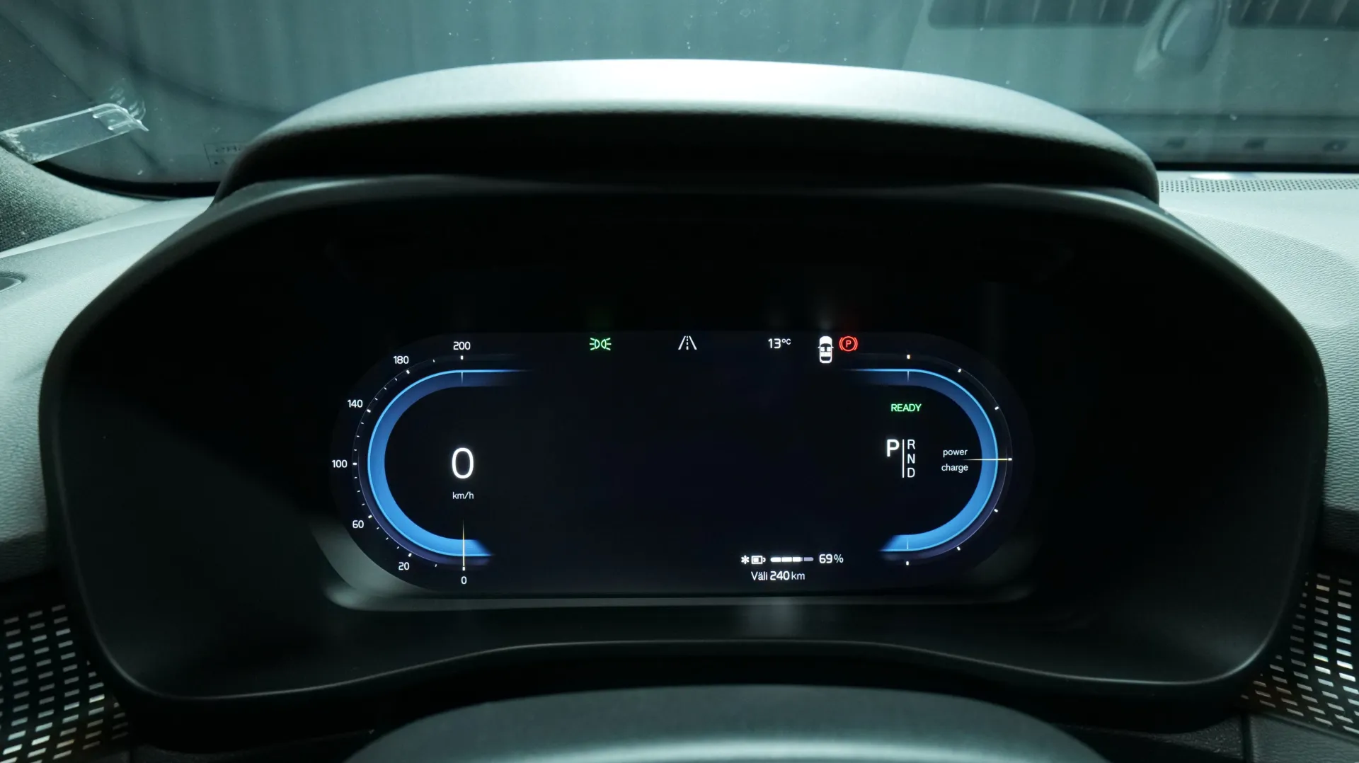 Autokuva 6 - GOU-429