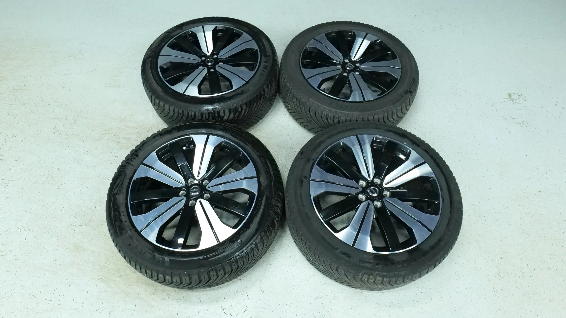 Autokuva 18 - GPB-311