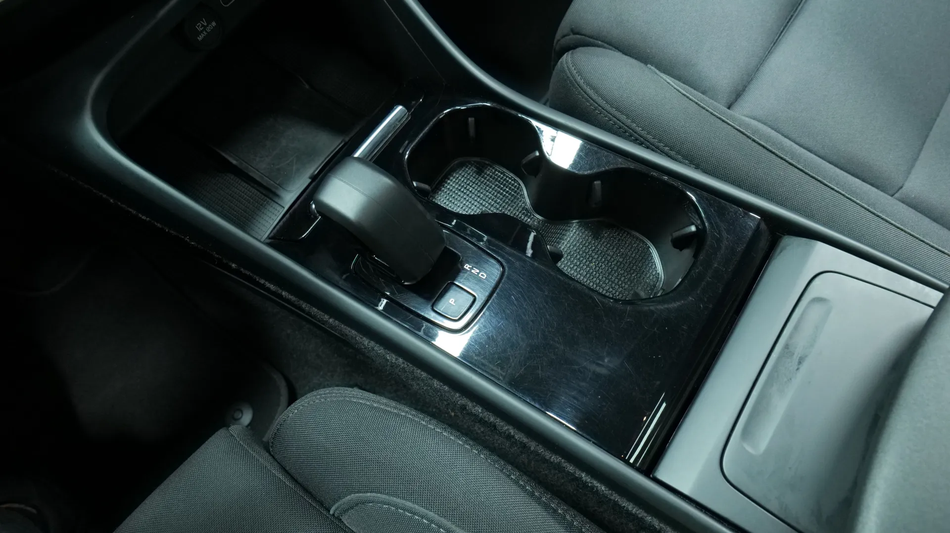 Autokuva 9 - GPB-311