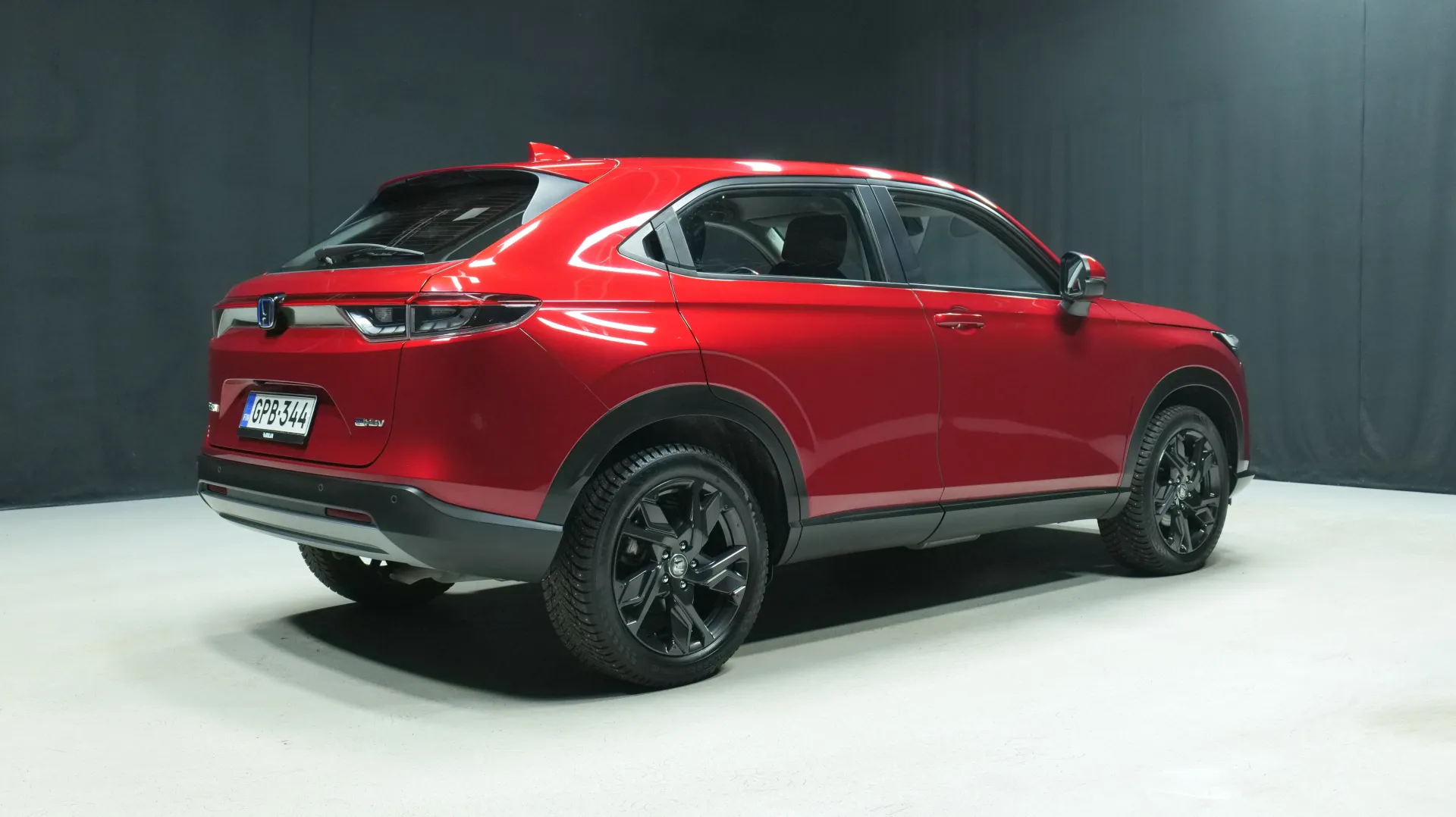 Autokuva 3 - GPB-344