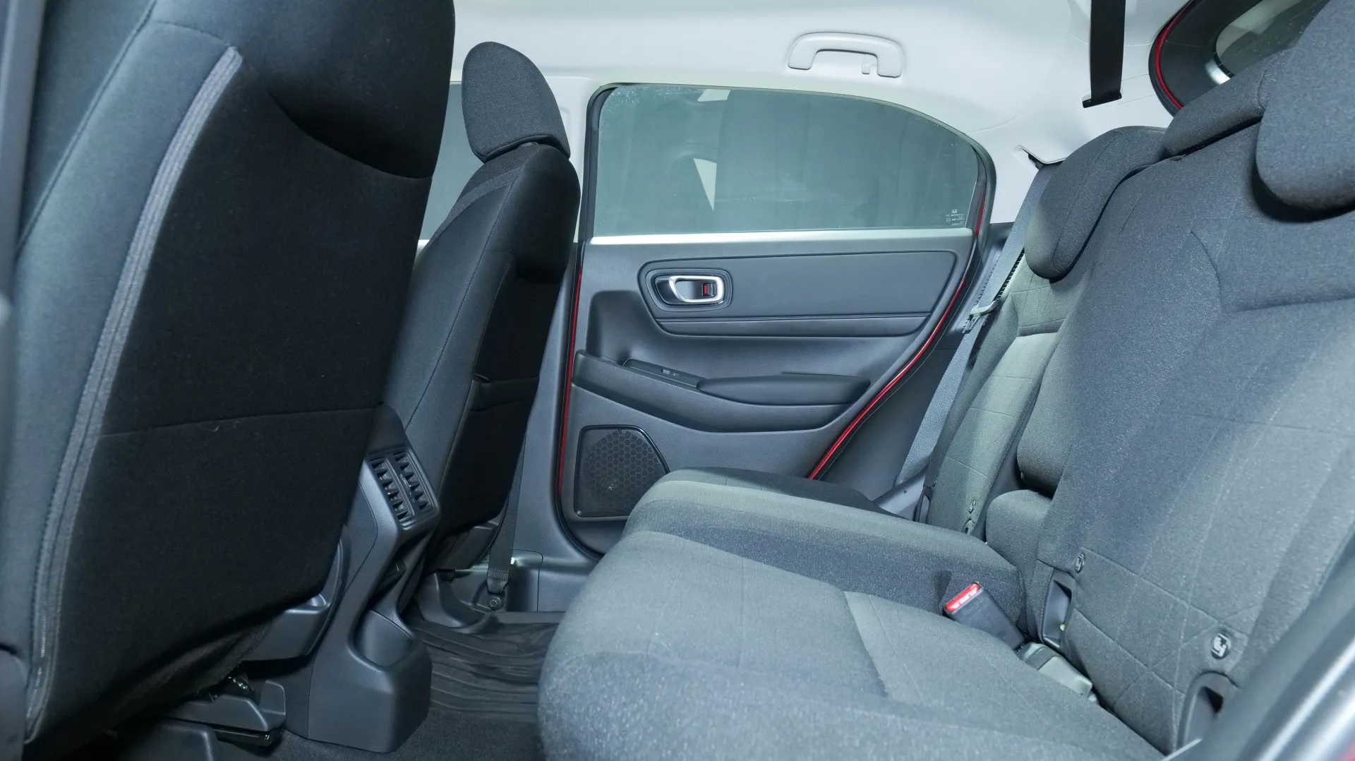 Autokuva 15 - GPB-344