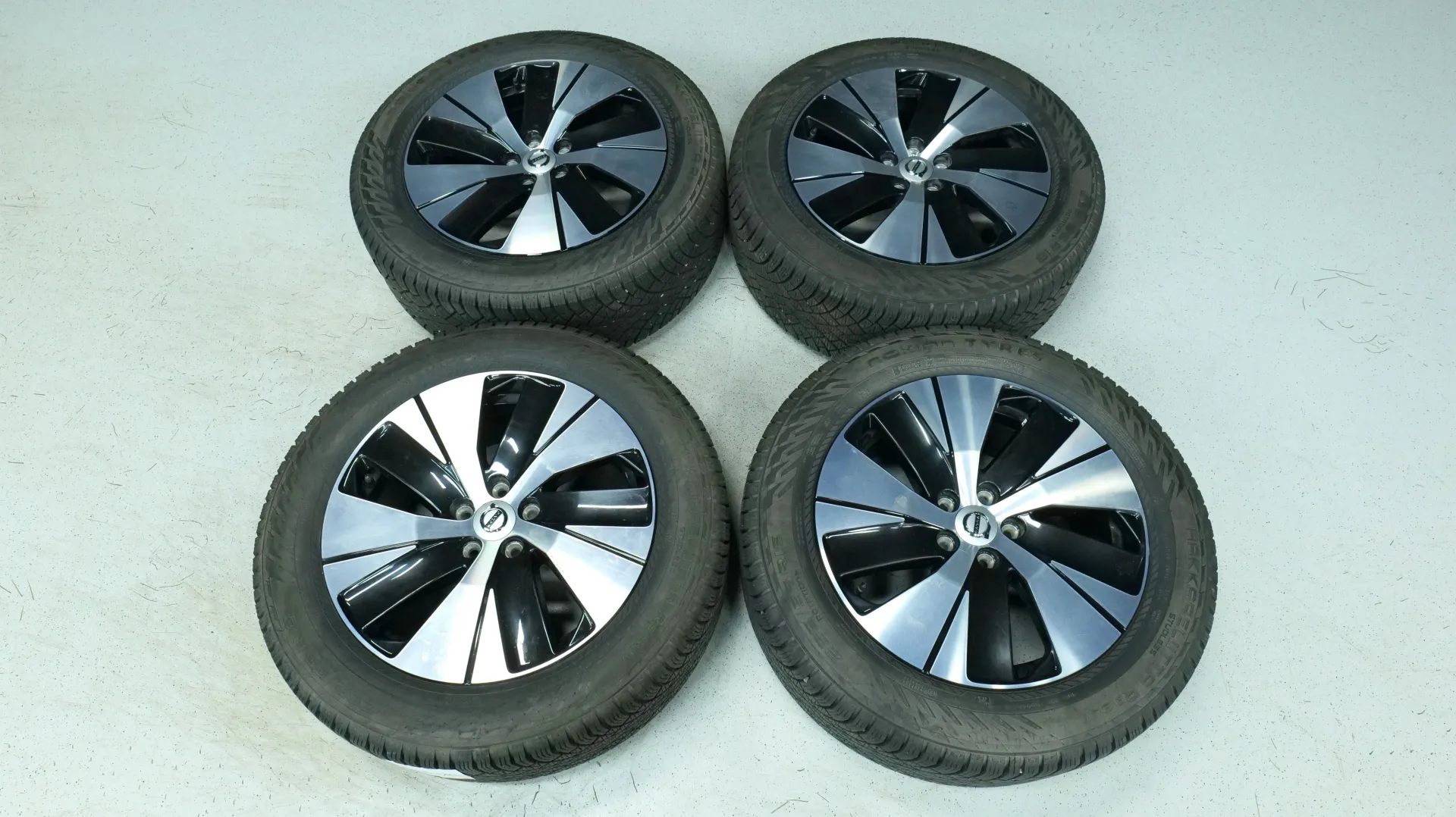 Autokuva 18 - GPB-784