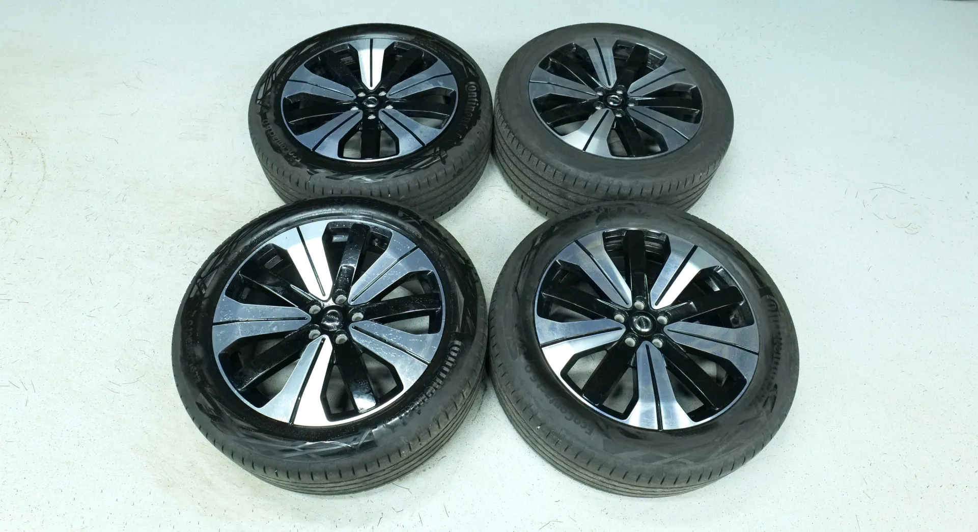 Autokuva 18 - GPB-827