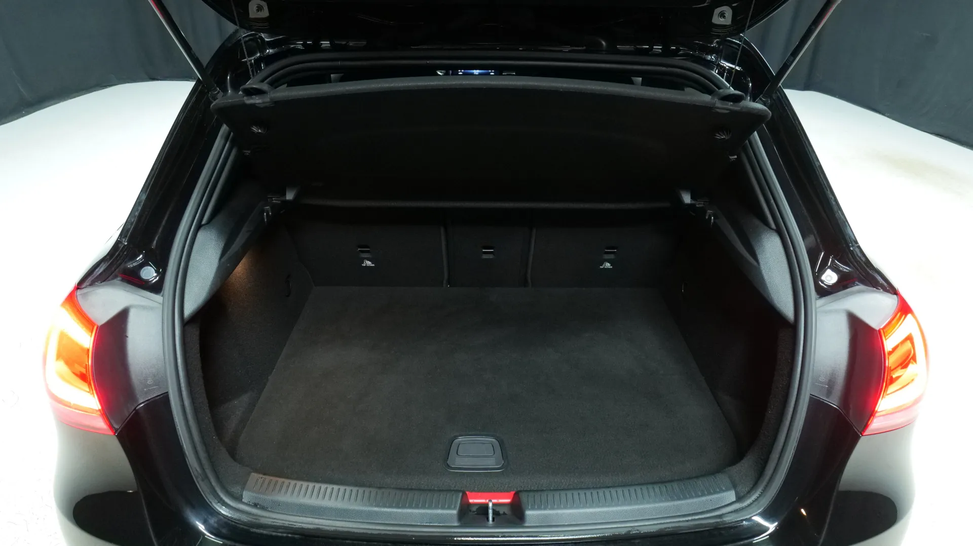 Autokuva 16 - GPC-177