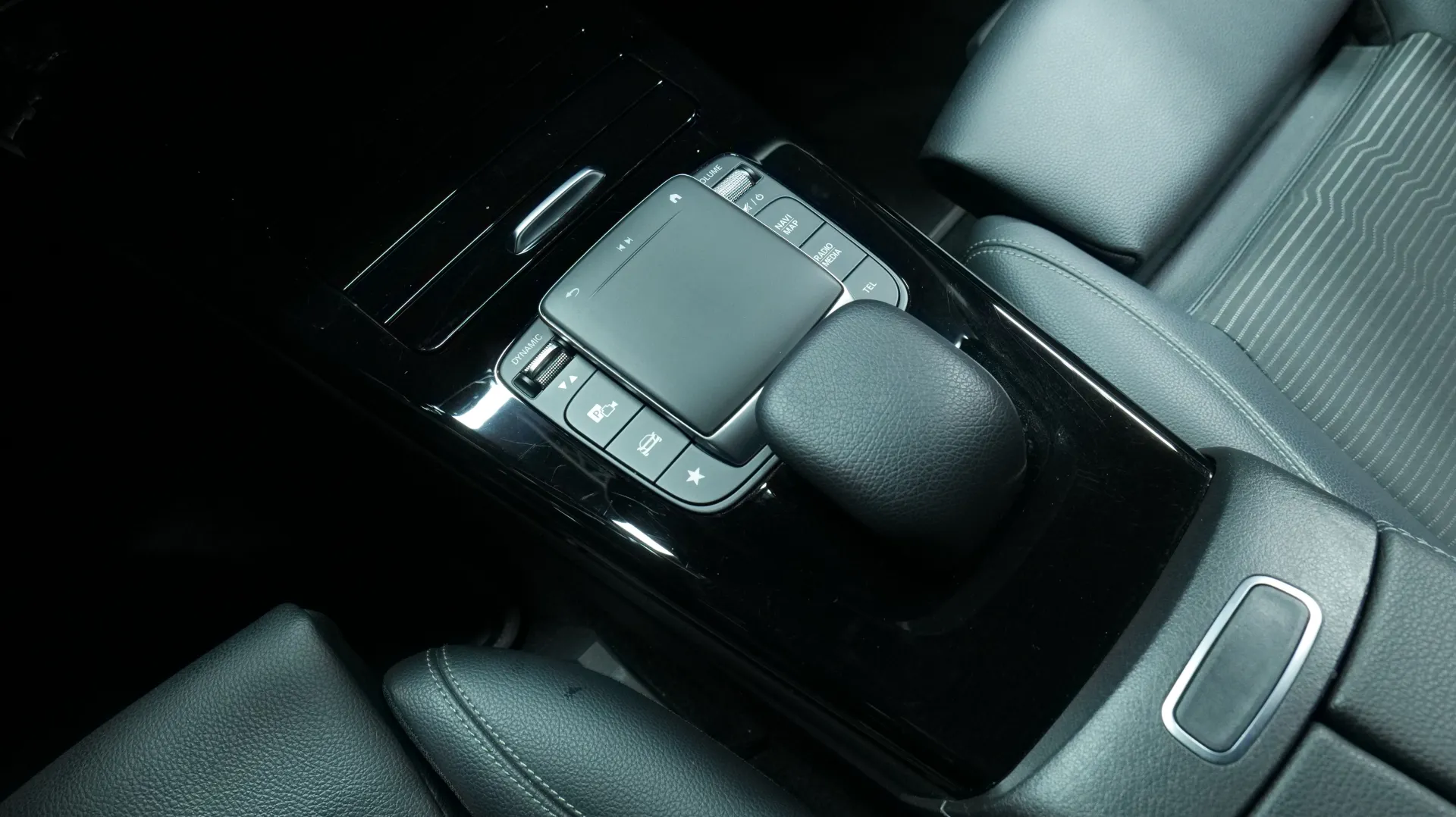 Autokuva 10 - GPC-177