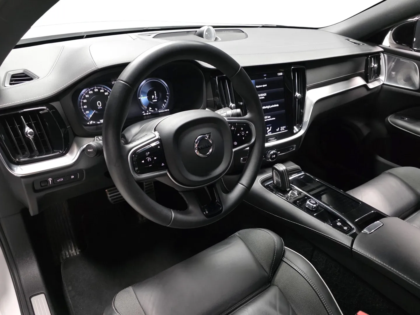 Autokuva 8 - GPF-852