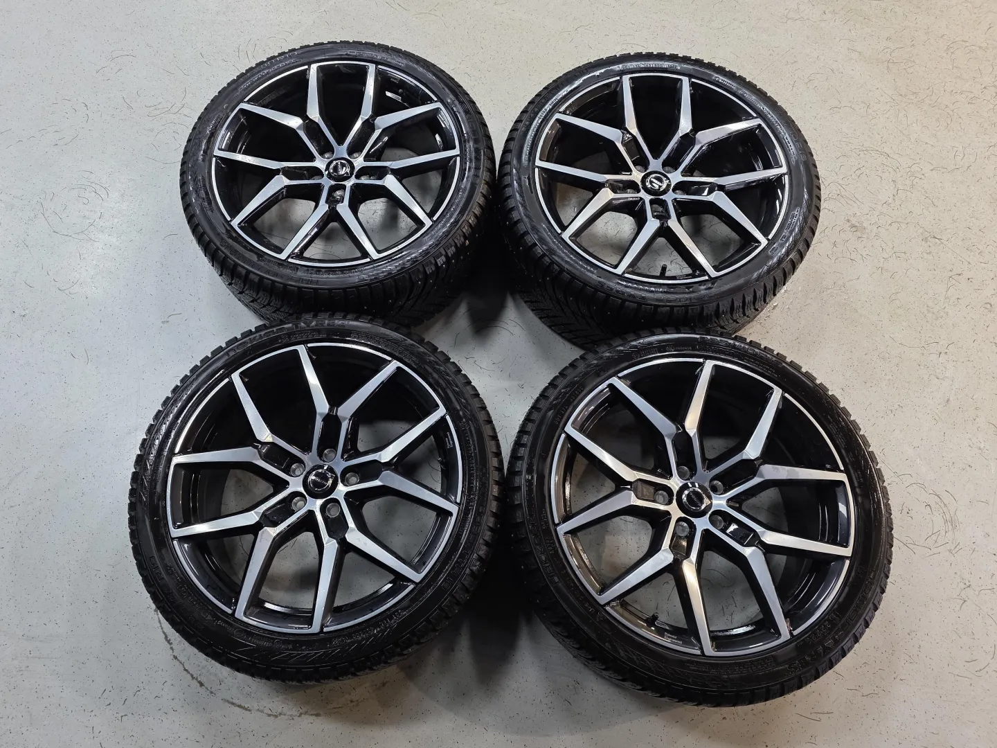 Autokuva 19 - GPF-852