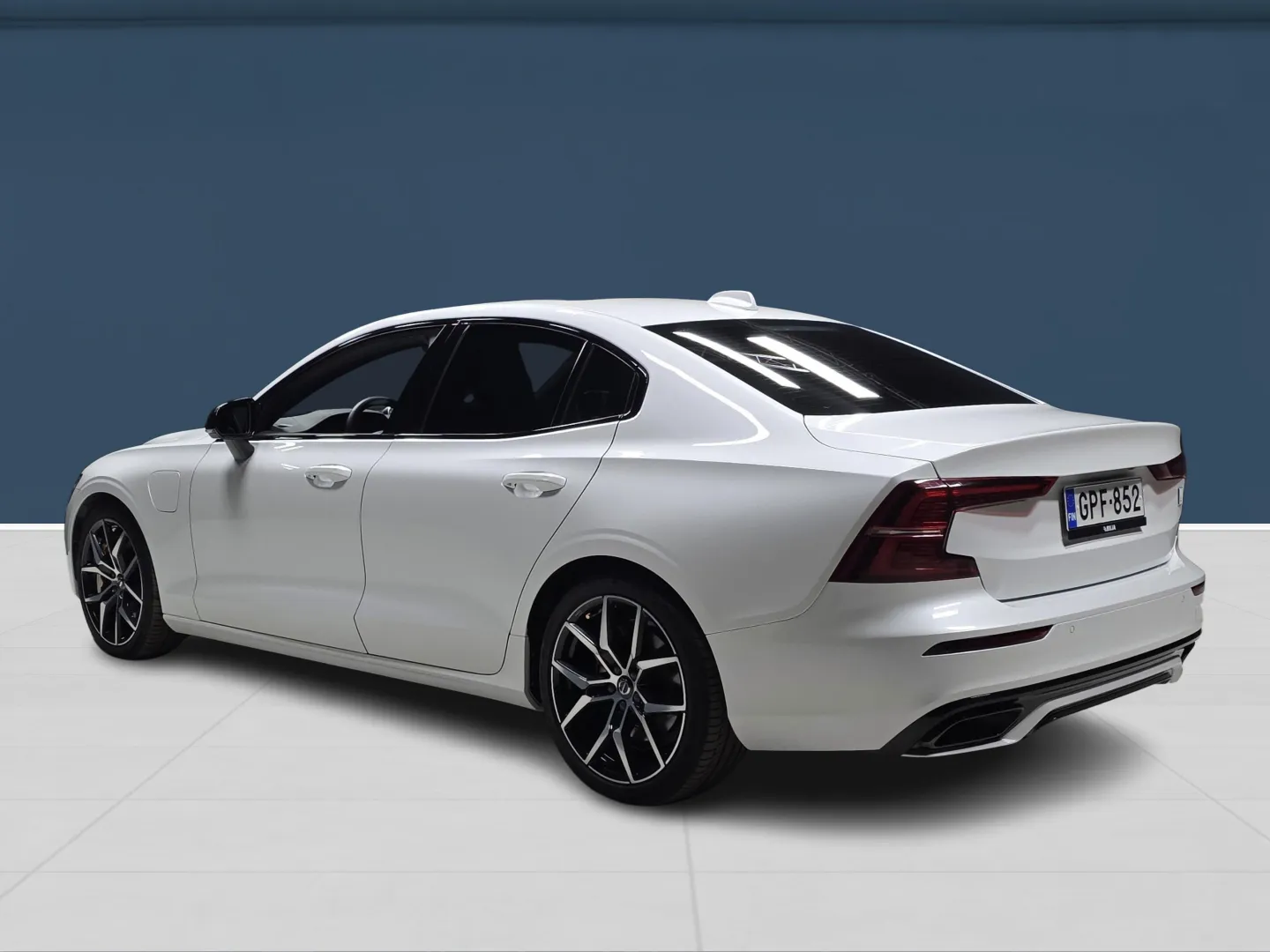 Autokuva 6 - GPF-852