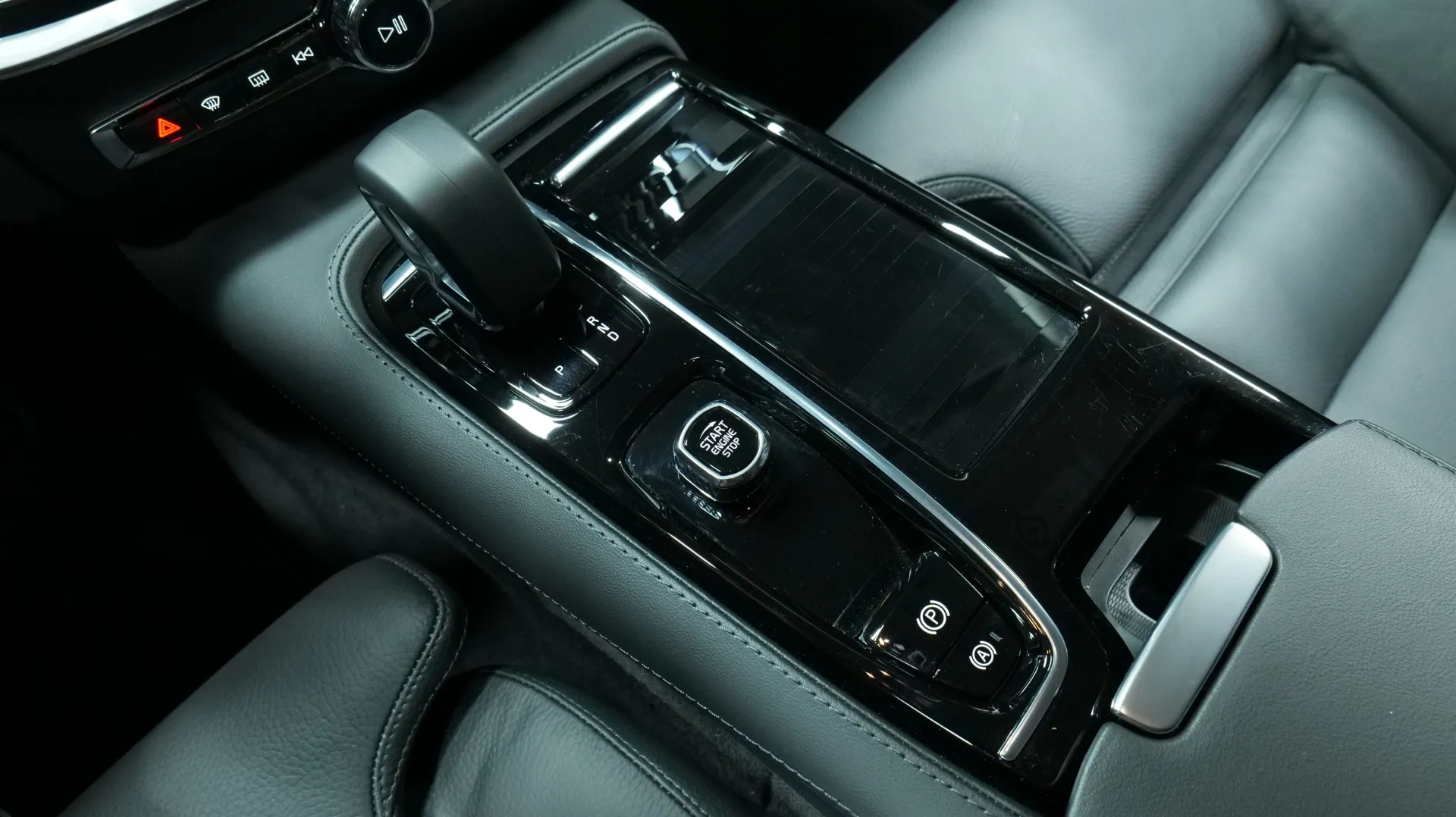 Autokuva 10 - GPG-617