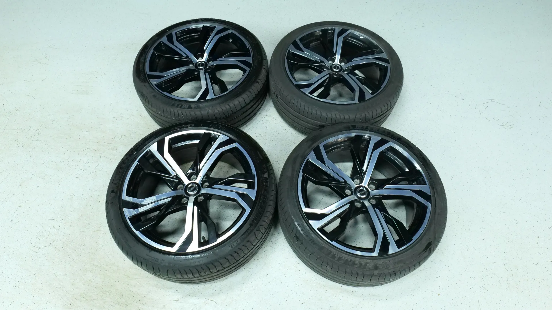 Autokuva 19 - GPG-617