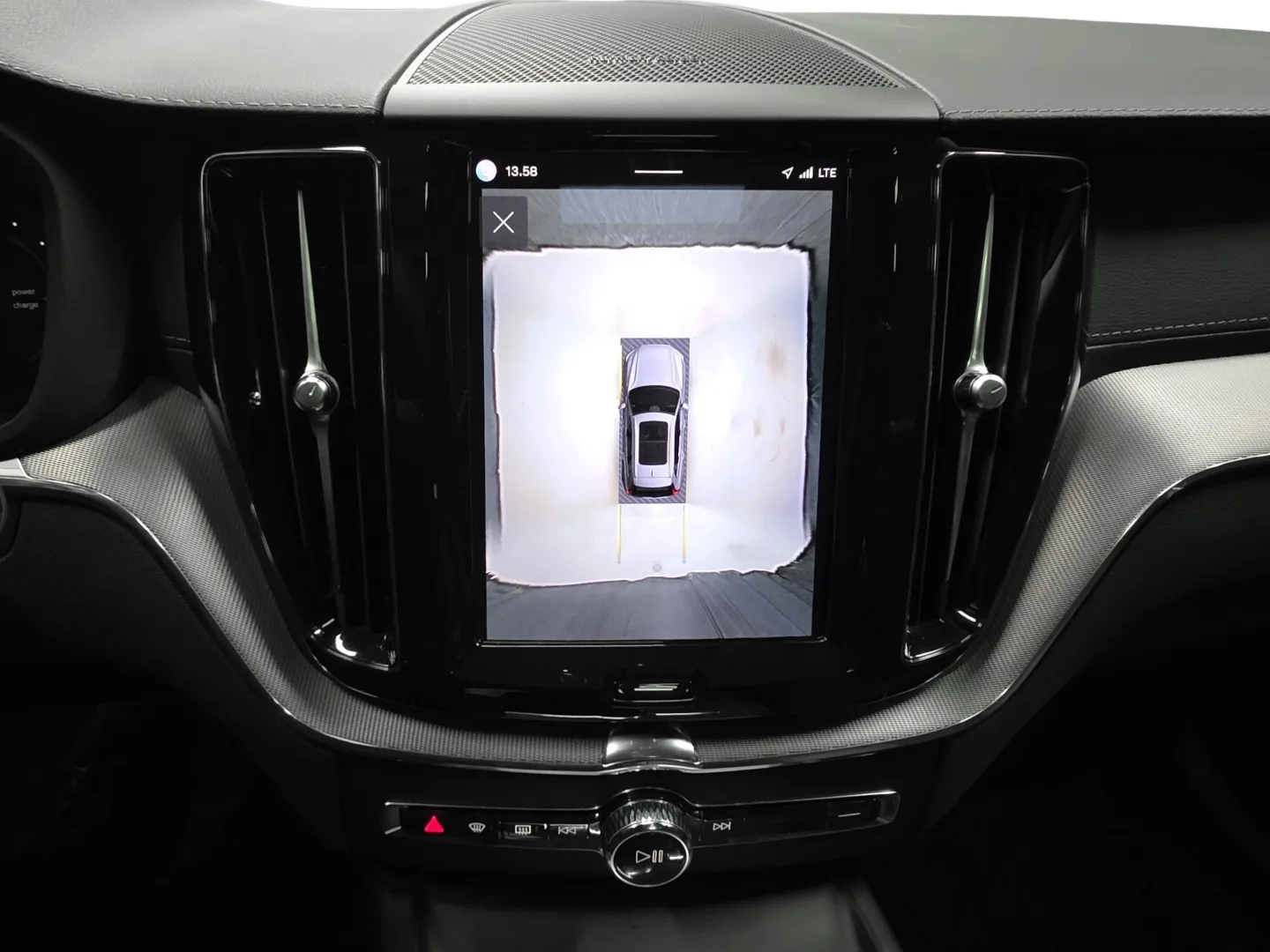 Autokuva 14 - GPJ-307