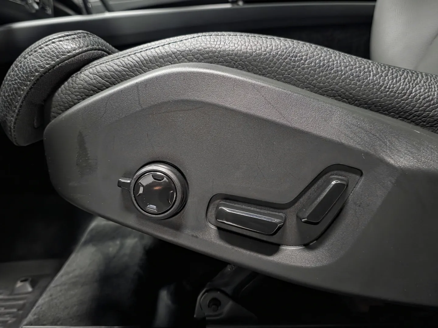 Autokuva 17 - GPJ-307