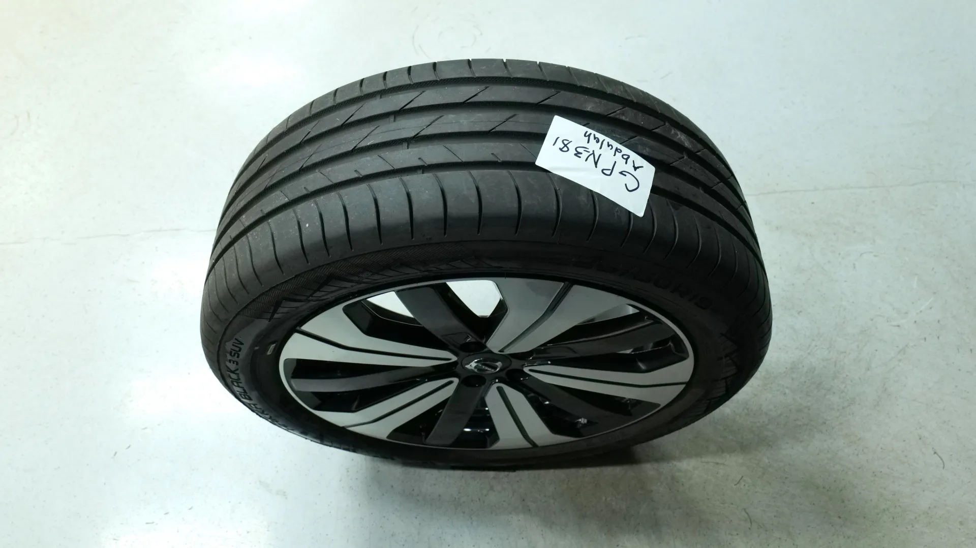 Autokuva 20 - GPN-381