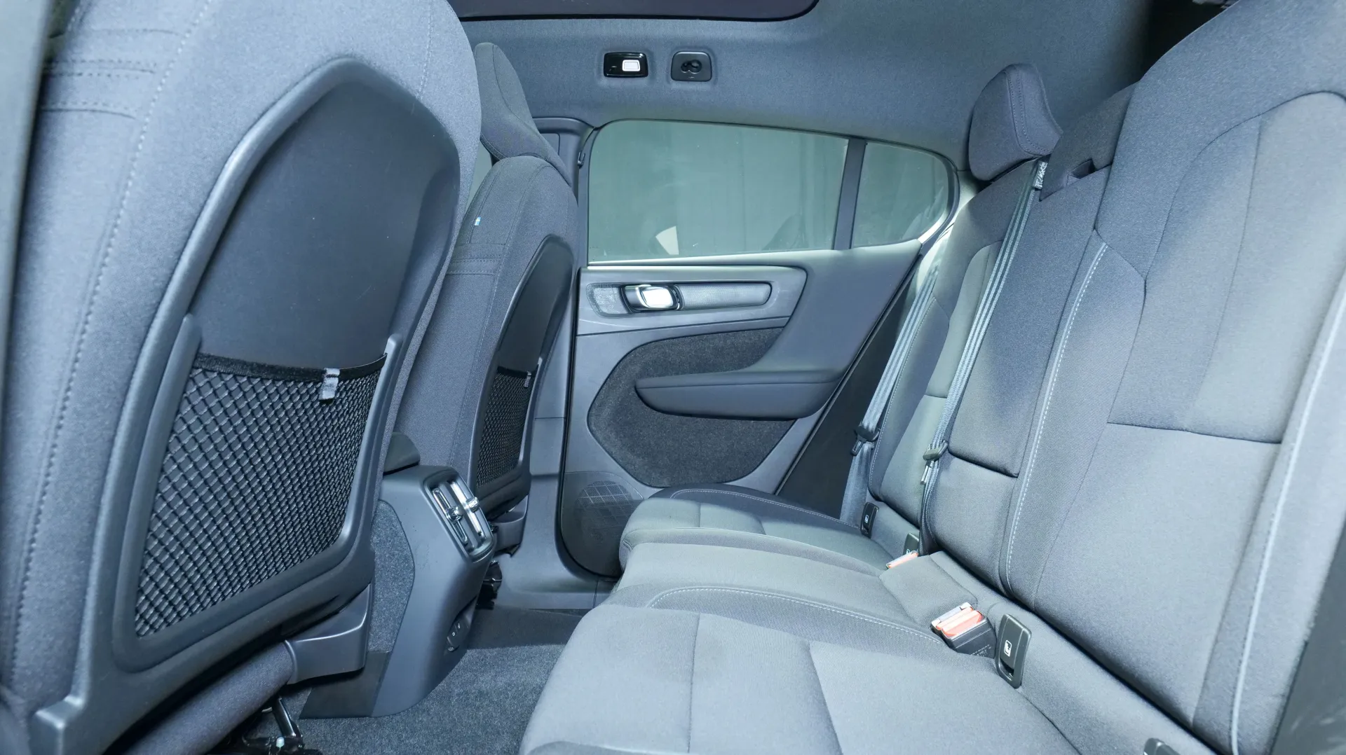 Autokuva 16 - GPN-382