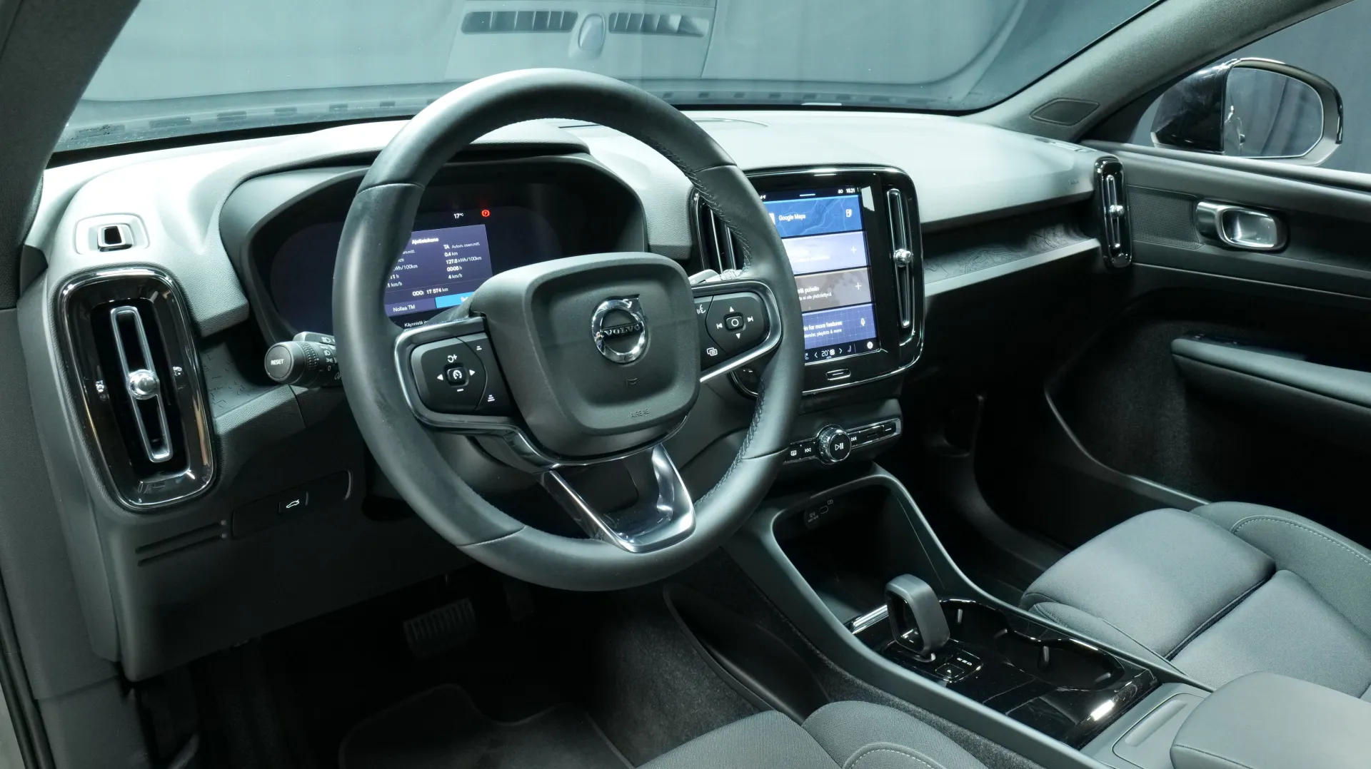 Autokuva 13 - GPN-382