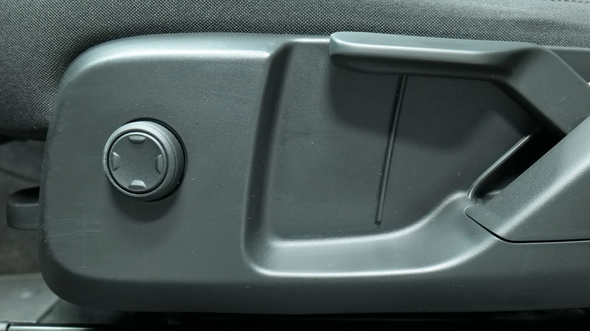 Autokuva 11 - GPN-382