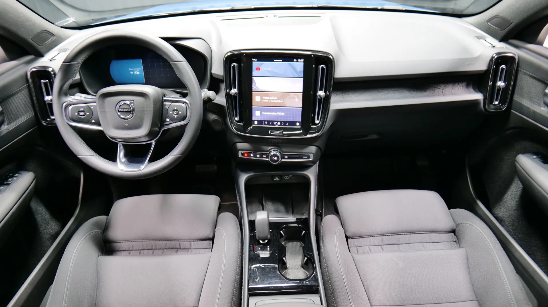 Autokuva 14 - GPN-384