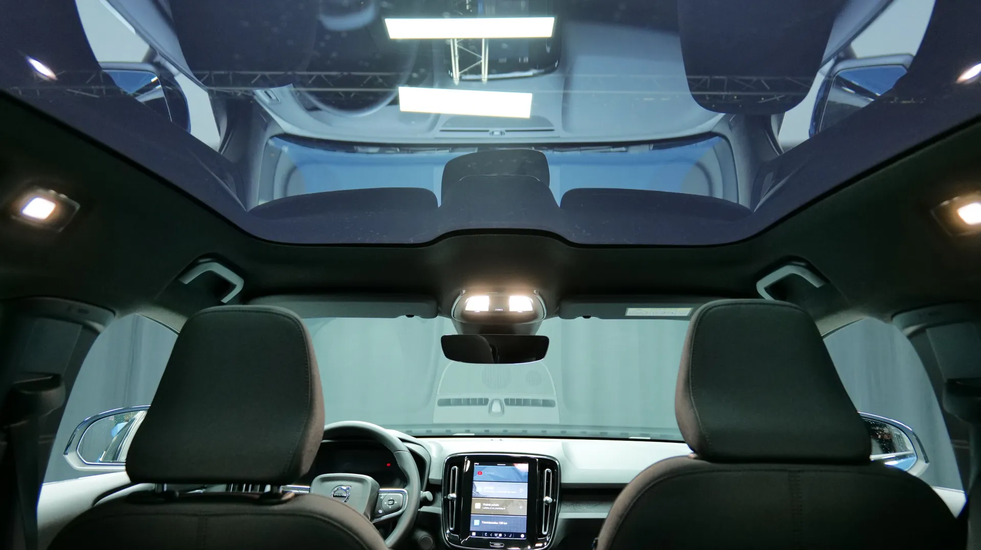 Autokuva 19 - GPN-384