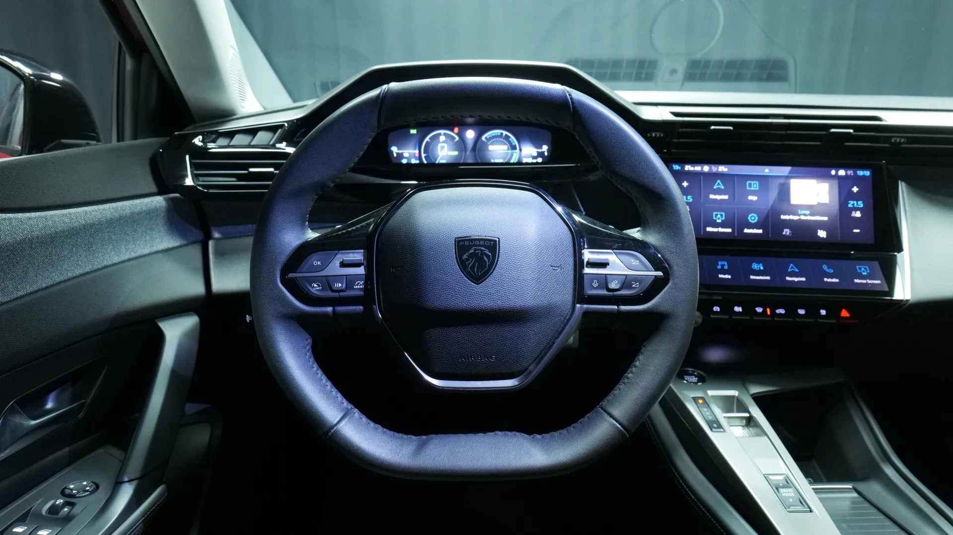 Autokuva 13 - GPN-702