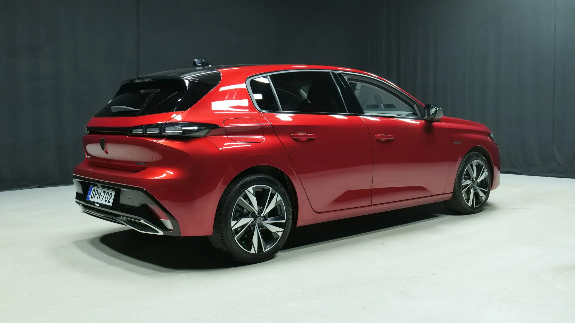 Autokuva 2 - GPN-702