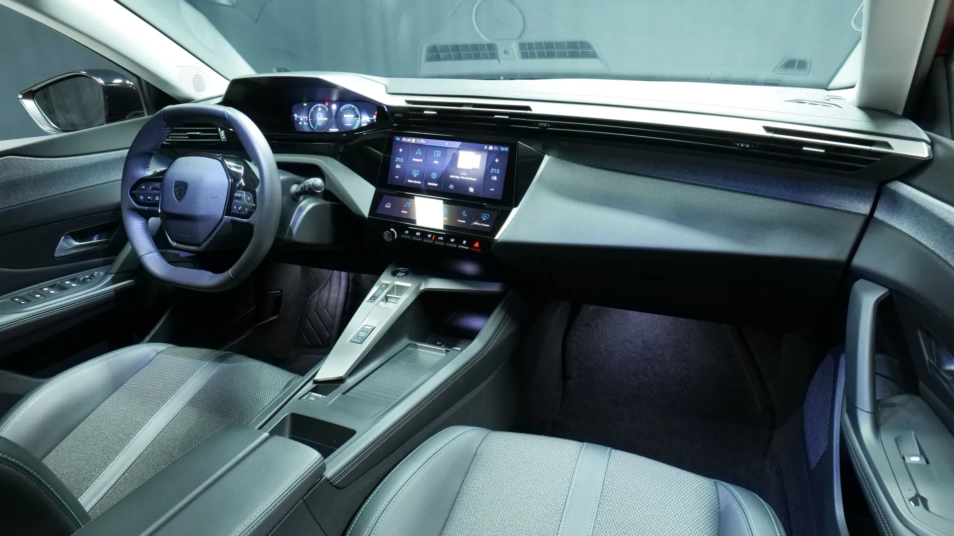 Autokuva 16 - GPN-702