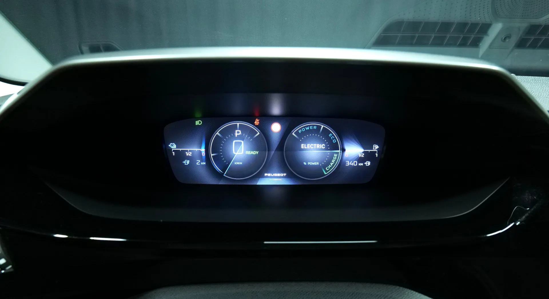 Autokuva 5 - GPN-702