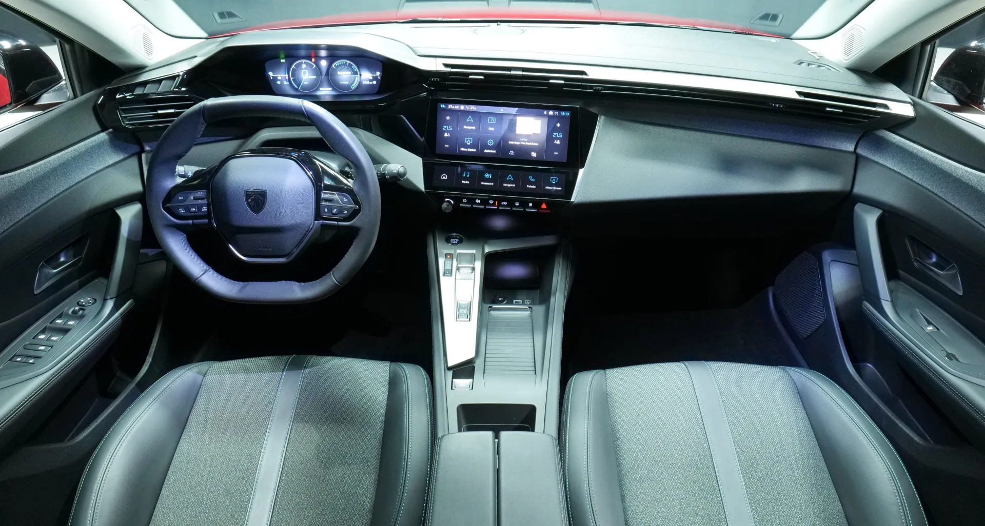 Autokuva 12 - GPN-702