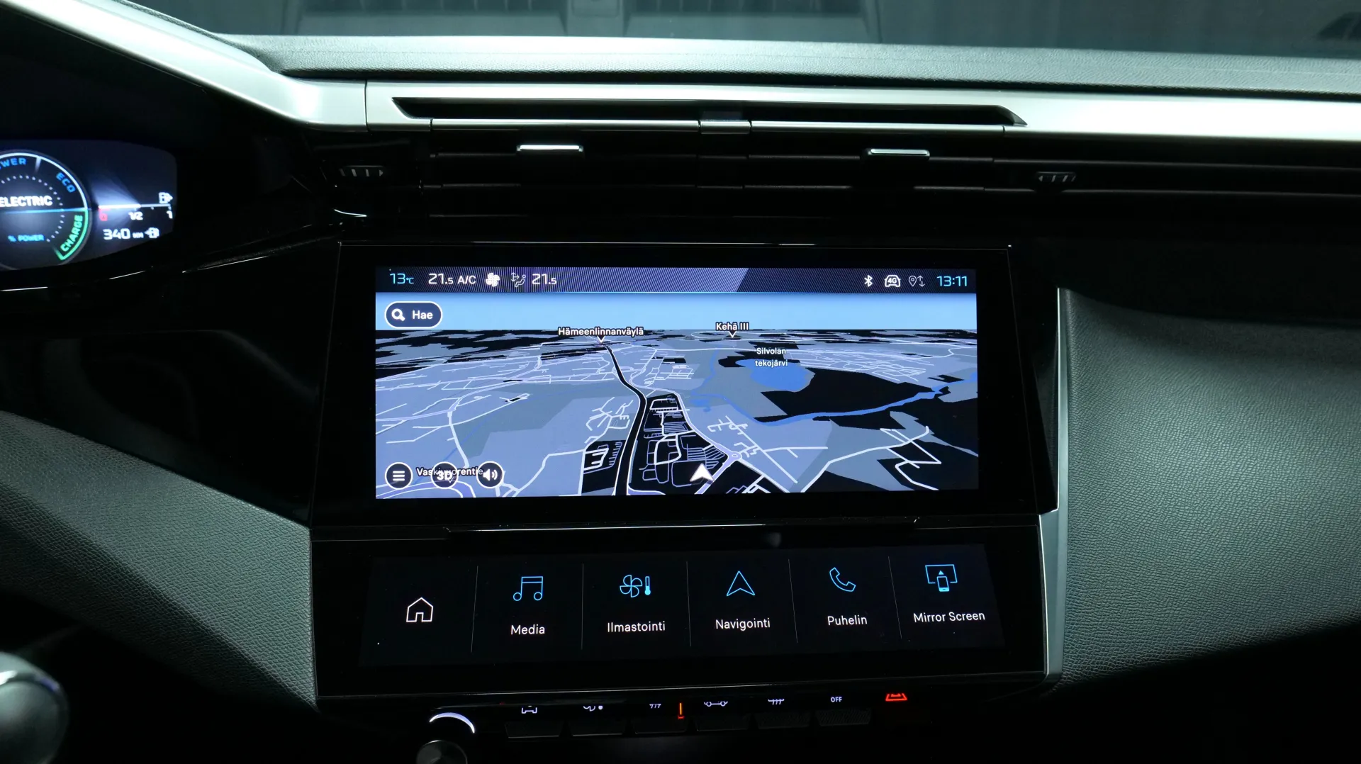 Autokuva 8 - GPN-702