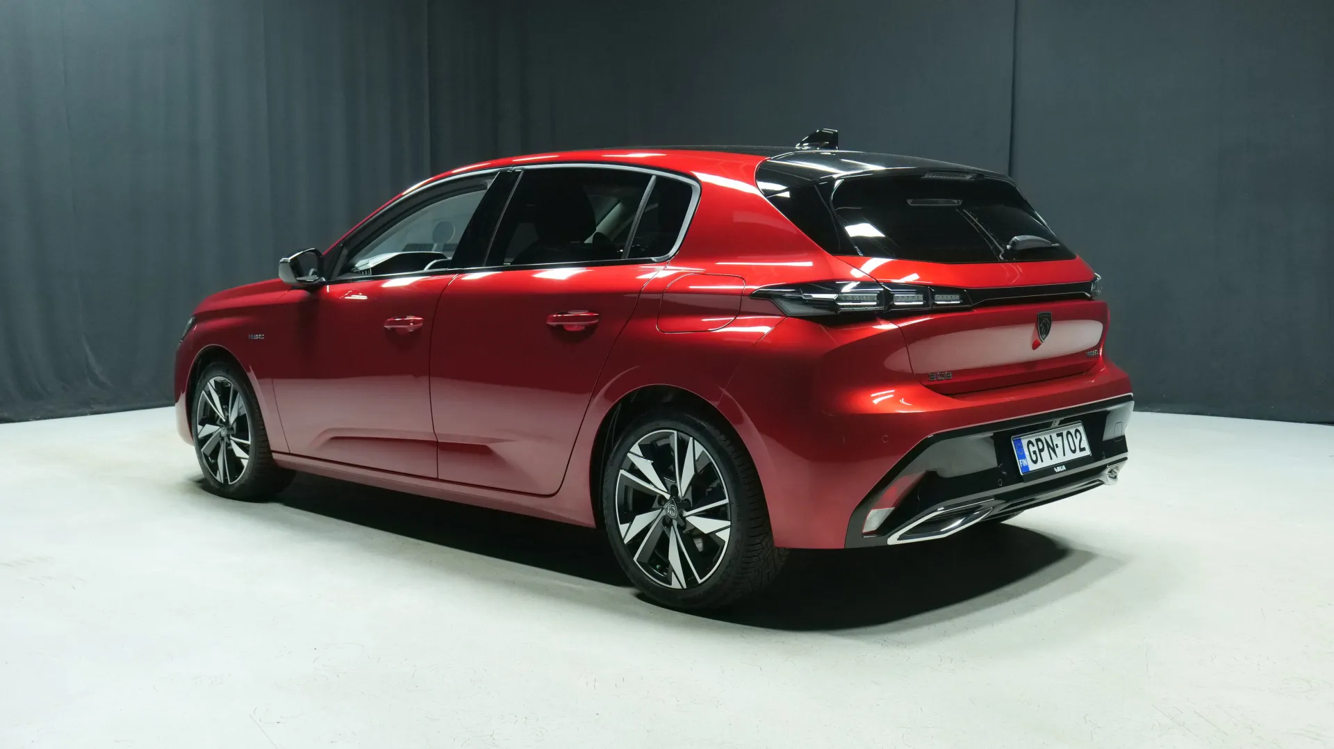 Autokuva 1 - GPN-702