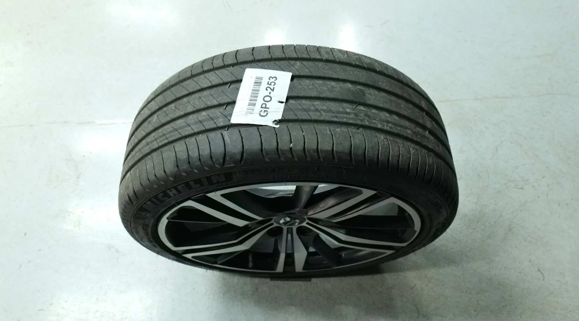 Autokuva 21 - GPO-253