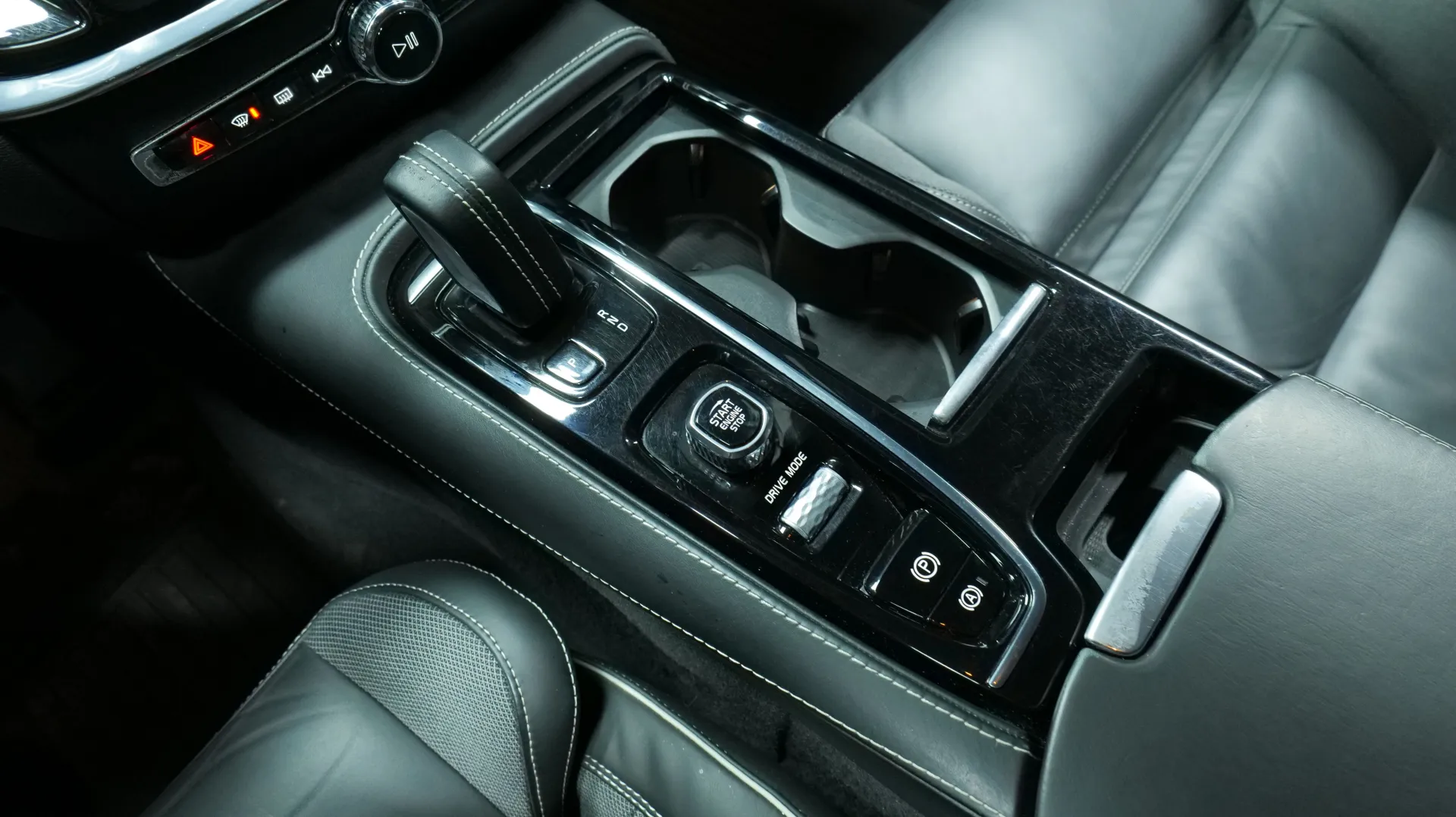 Autokuva 10 - GPO-253