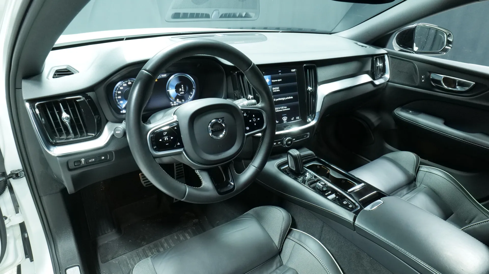 Autokuva 14 - GPO-253