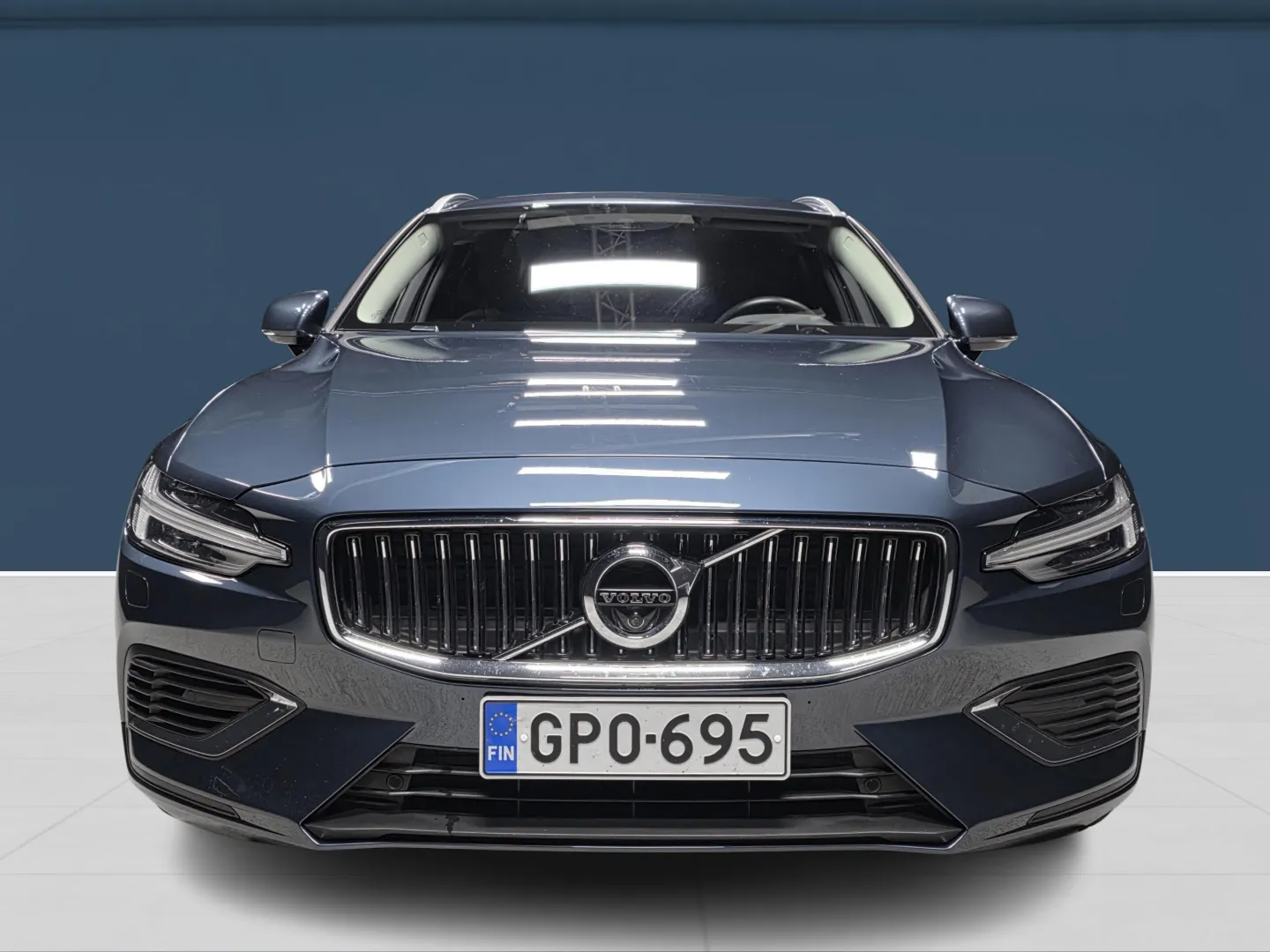 Autokuva 2 - GPO-695
