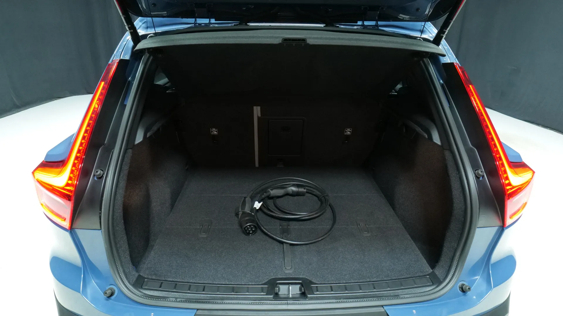 Autokuva 16 - GPY-385