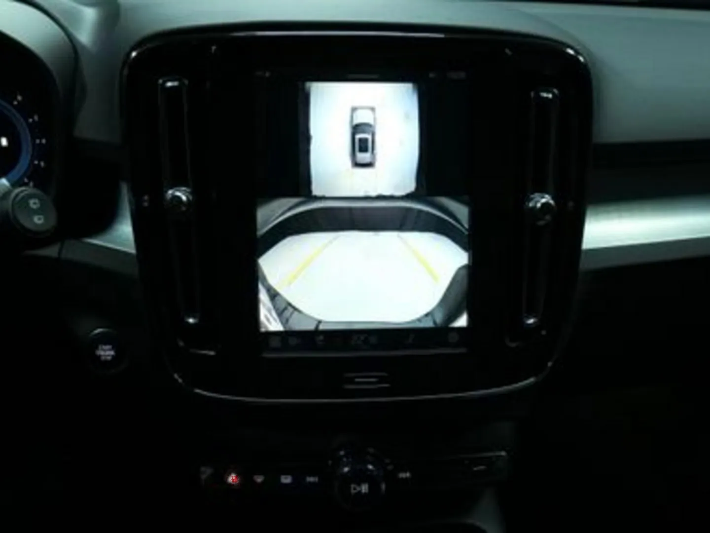 Autokuva 13 - GRA-280