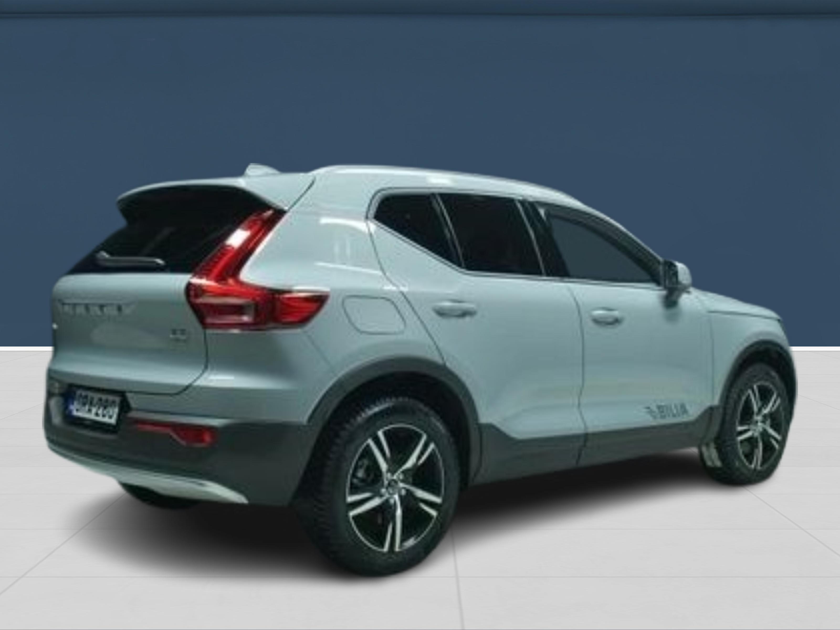 Volvo XC40 B3 MHEV Edition DCT aut 2025, kuva 4/16