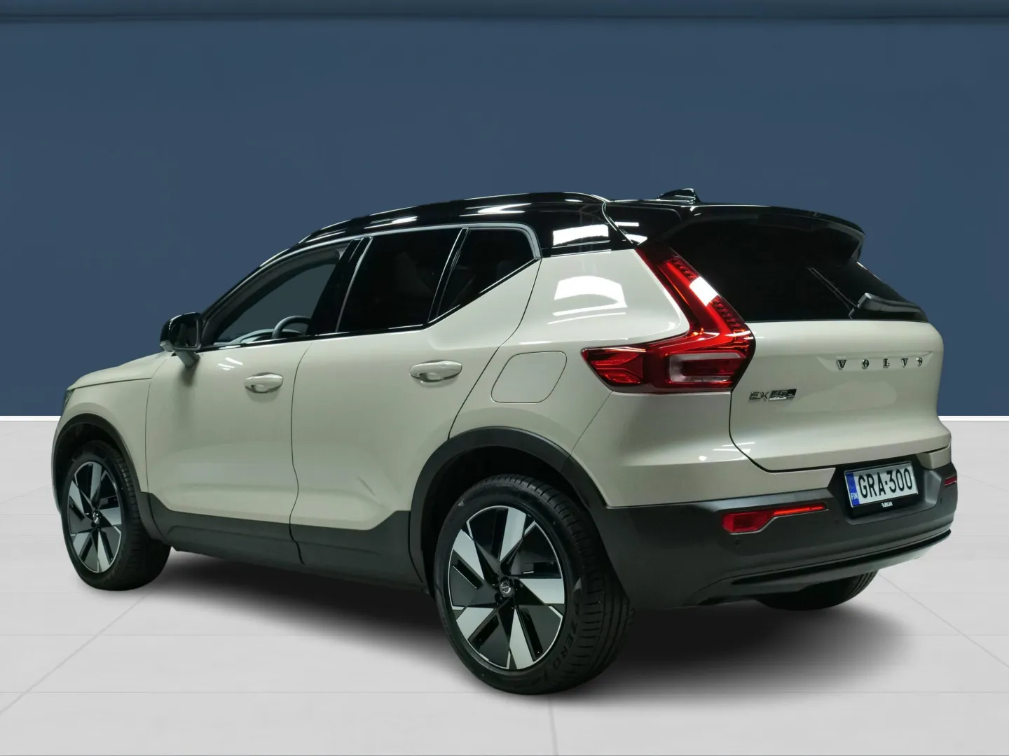 Autokuva 6 - GRA-300