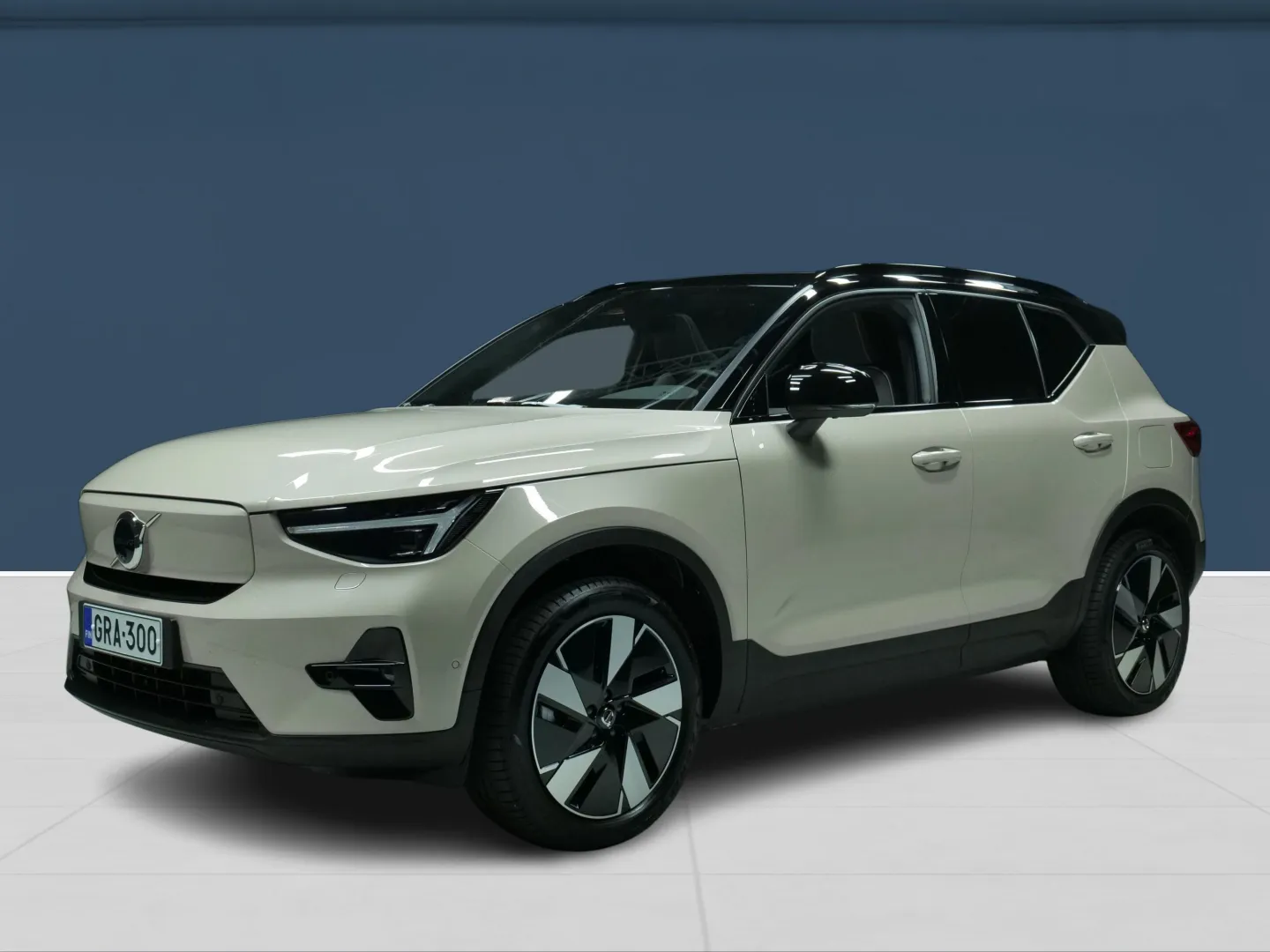 Autokuva 5 - GRA-300