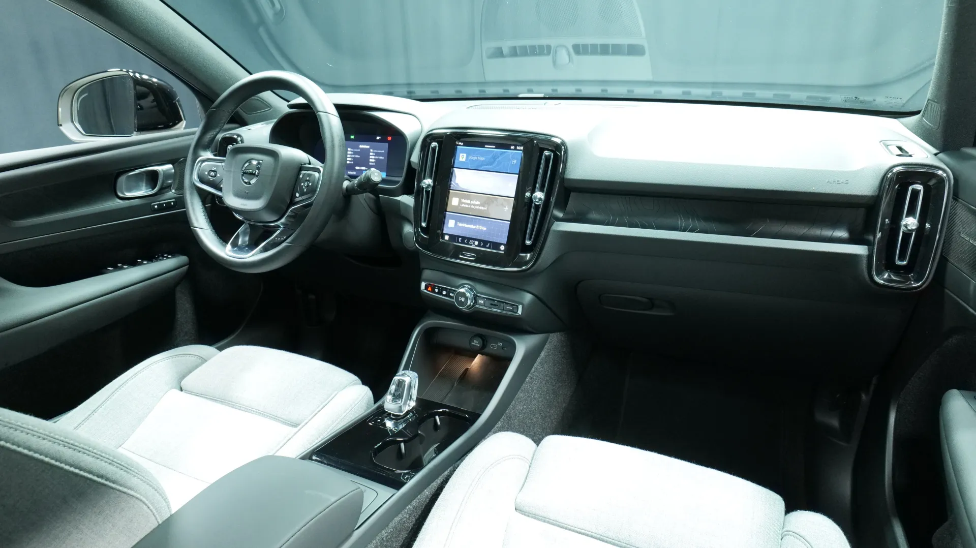 Autokuva 19 - GRA-300