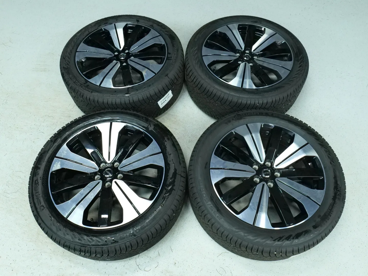 Autokuva 14 - GRA-300