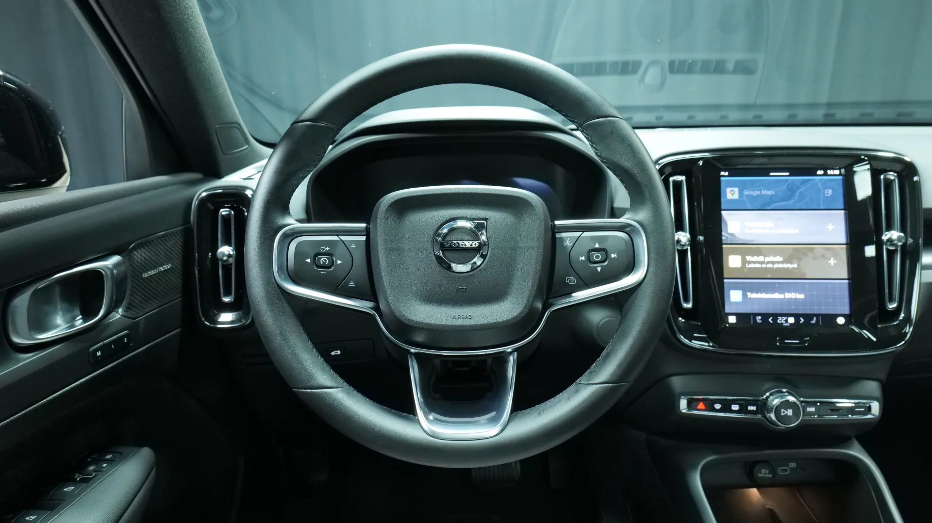 Autokuva 15 - GRA-300