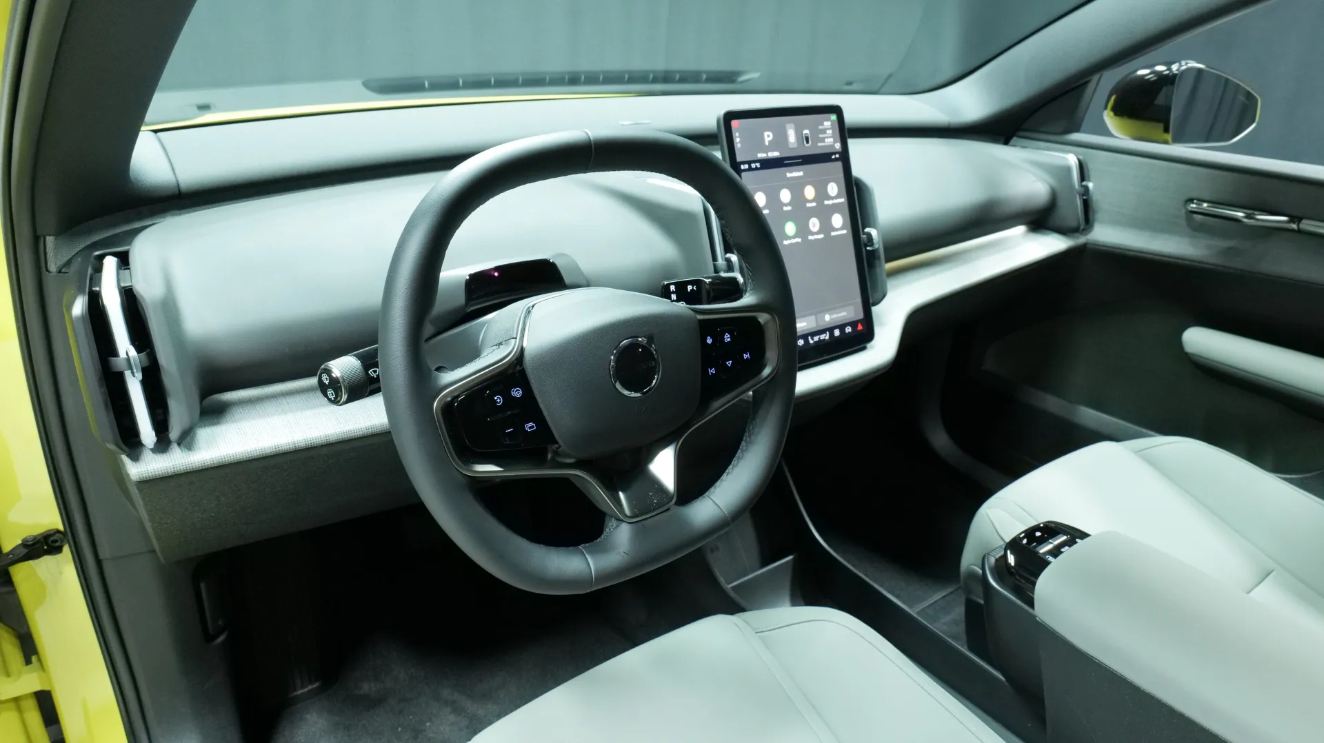 Autokuva 10 - GRA-307