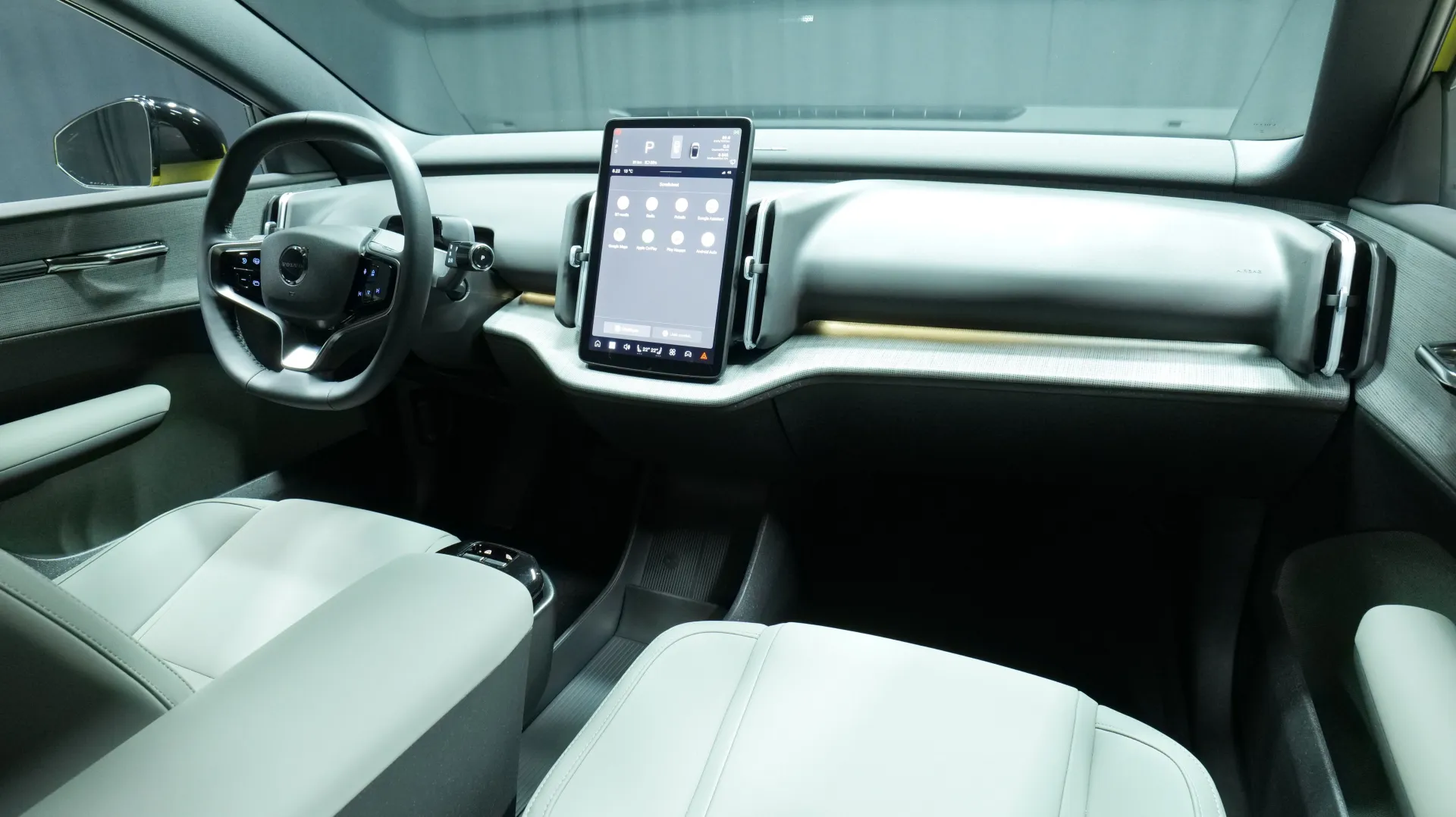 Autokuva 16 - GRA-307