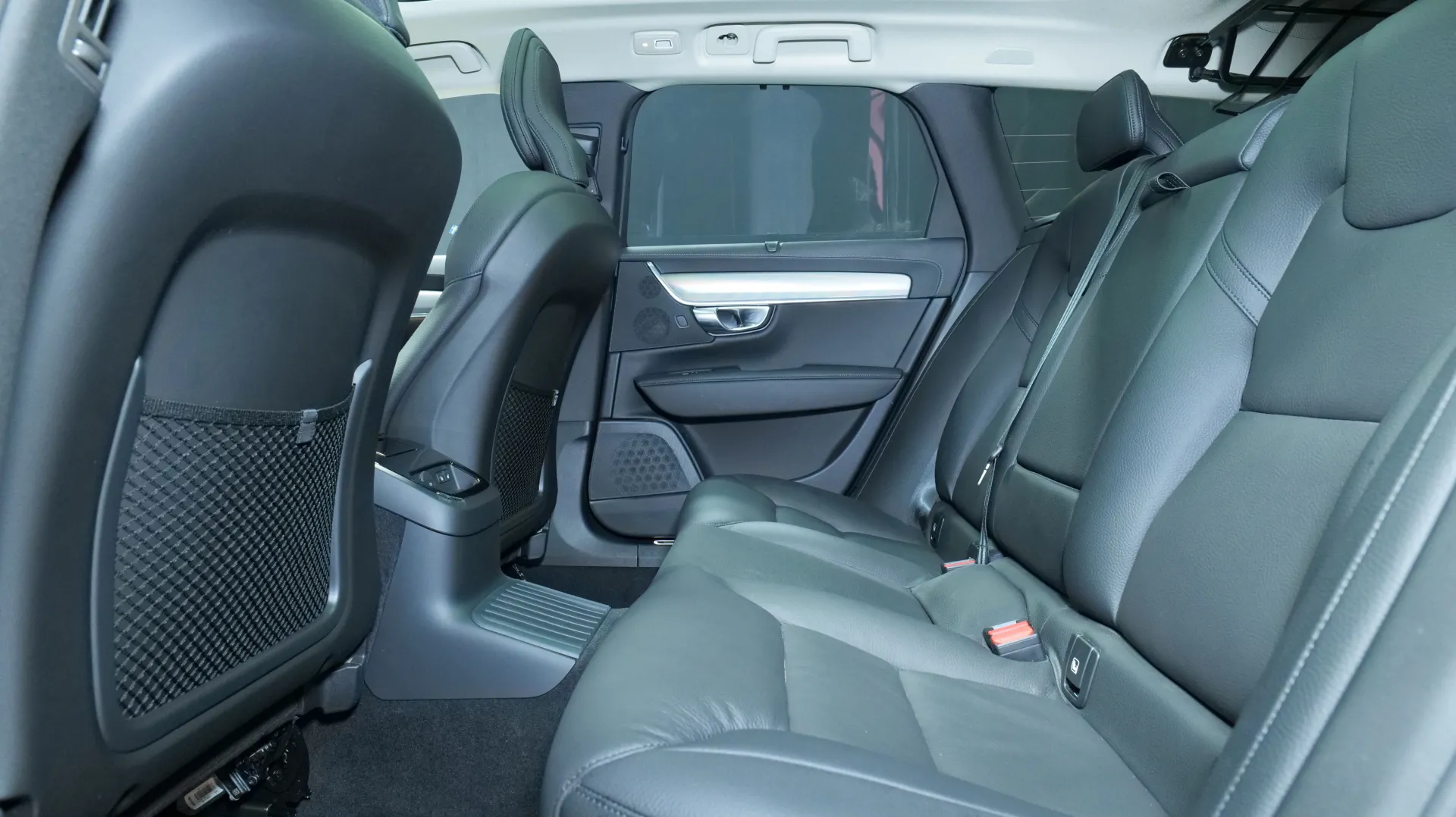 Autokuva 16 - GRA-313