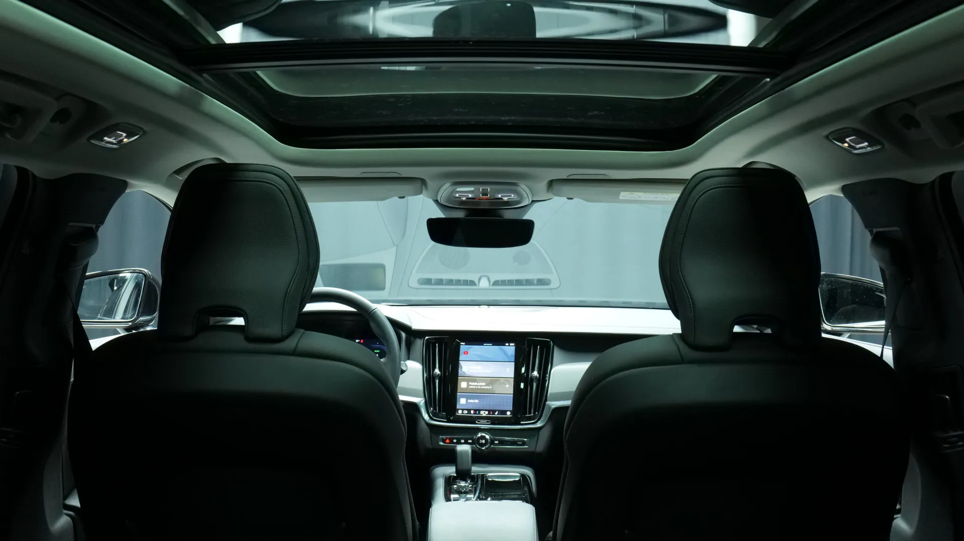 Autokuva 18 - GRA-313